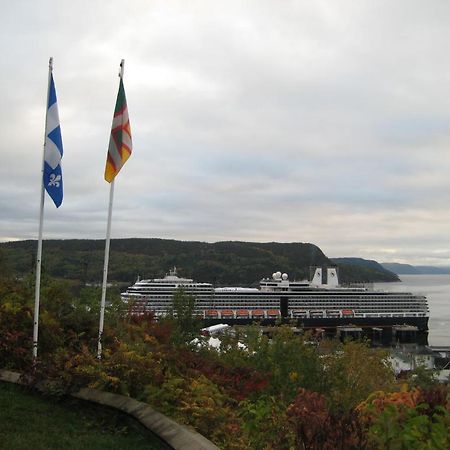 Gite Au Fil Des Saisons Chicoutimi Exteriör bild