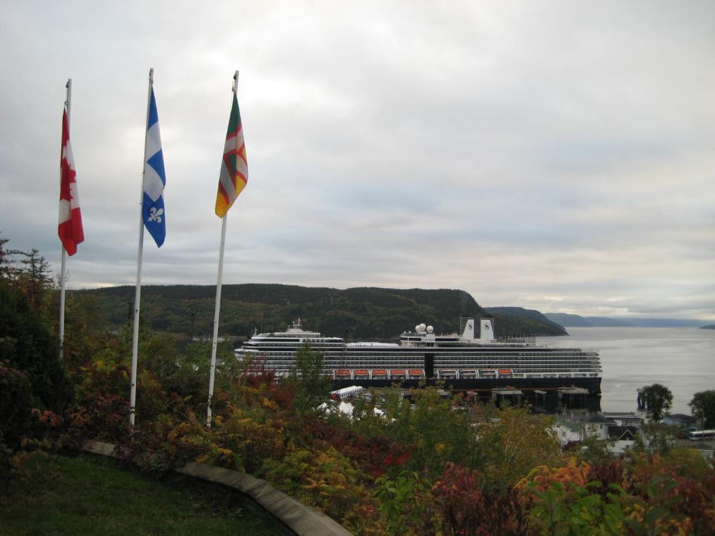 Gite Au Fil Des Saisons Chicoutimi Exteriör bild